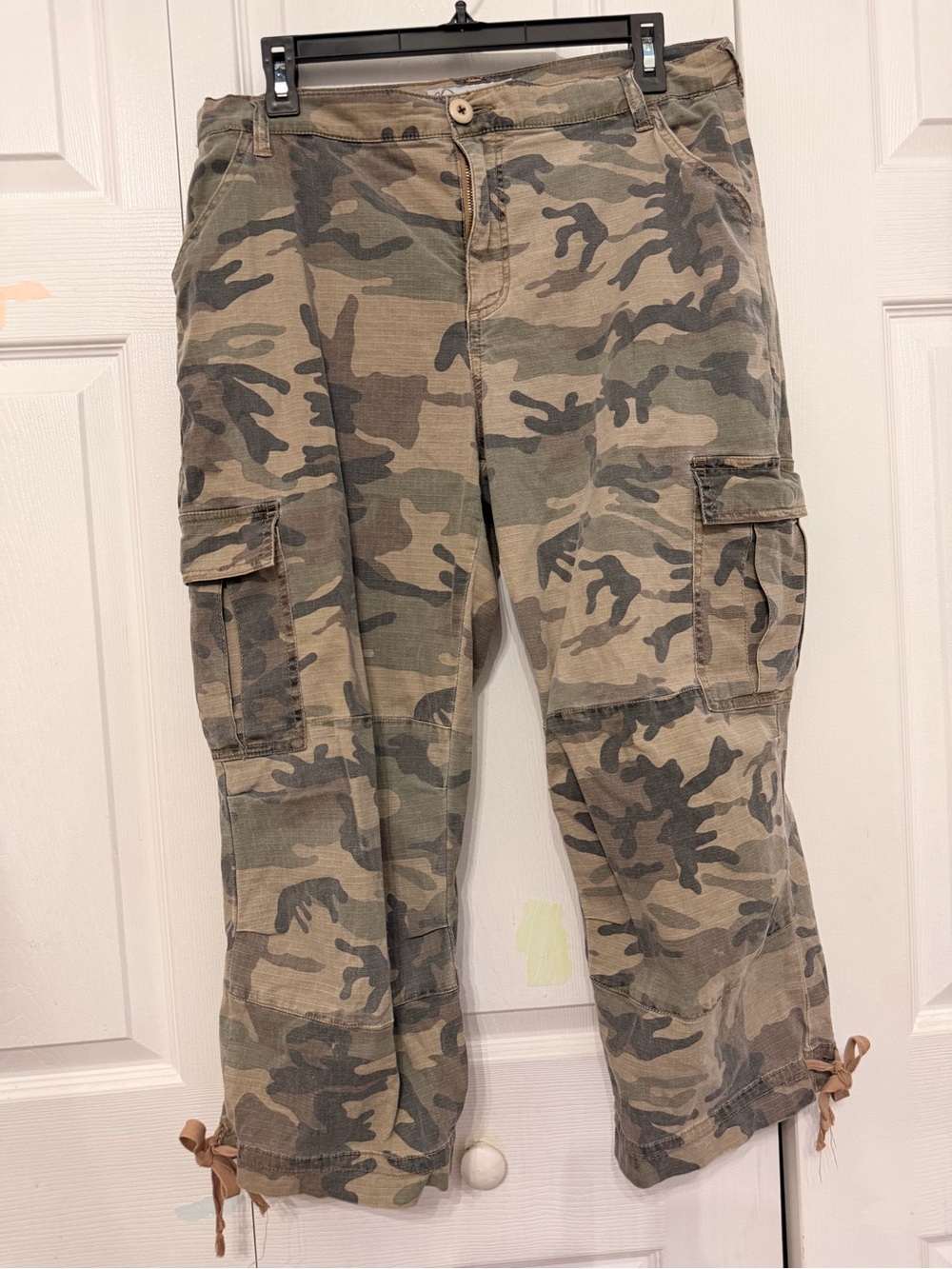 Women’s Camo Cargo Capris - Olive Green